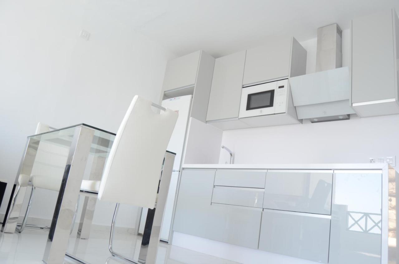 Modern Quiet Apartament Beach Front San Bartolomé エクステリア 写真