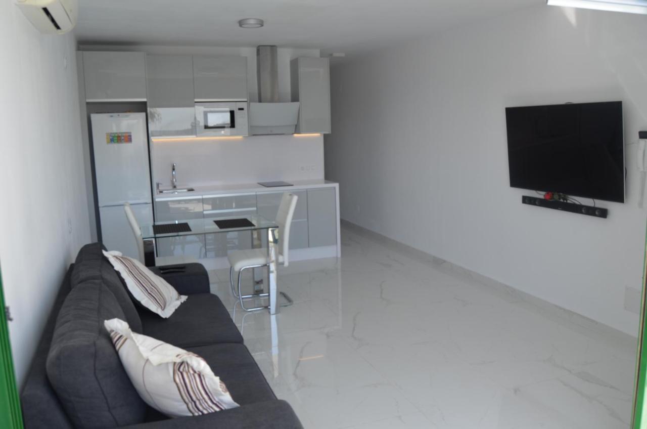 Modern Quiet Apartament Beach Front San Bartolomé エクステリア 写真